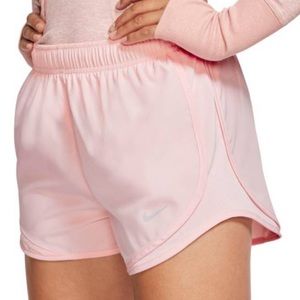 NEVER WORN NIKE SHORTS